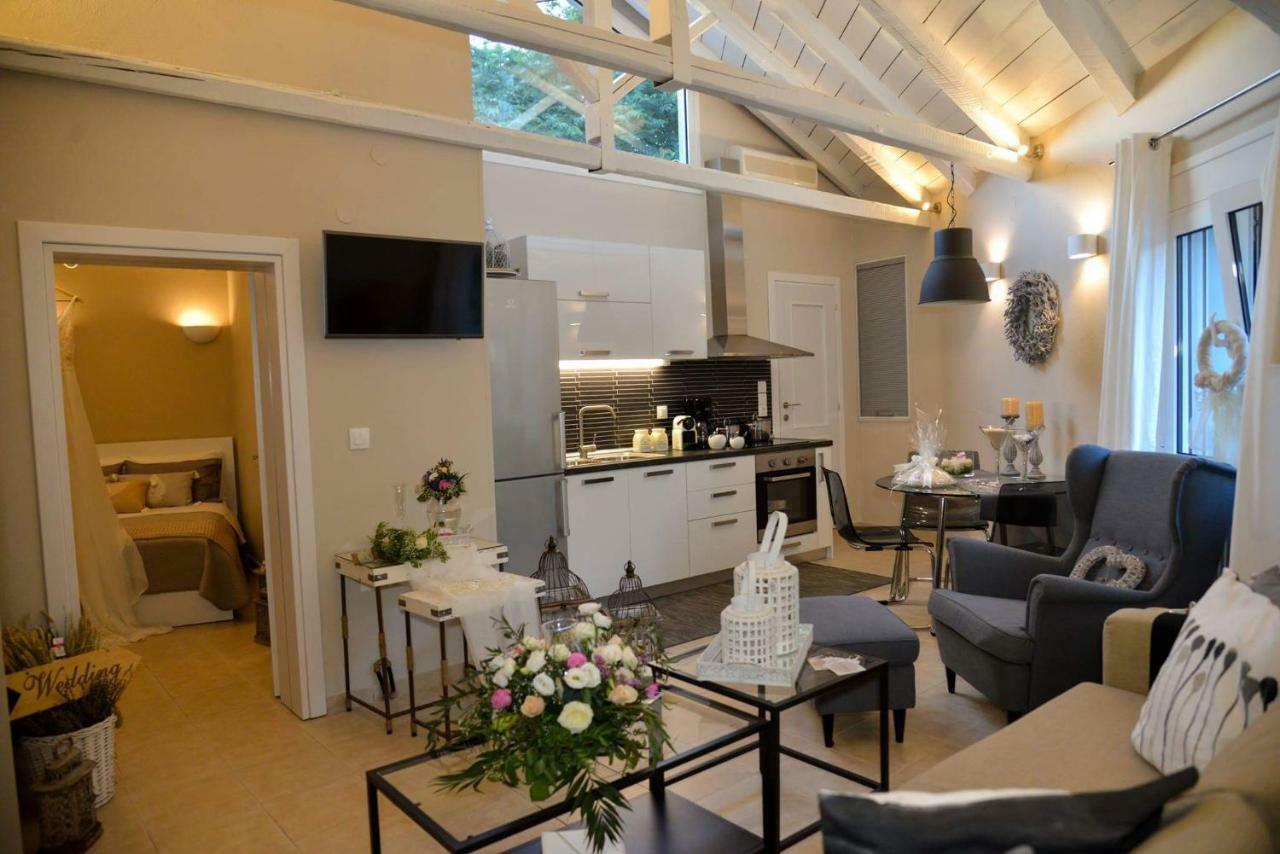 Meni Sweet Luxury Home Vólosz Kültér fotó